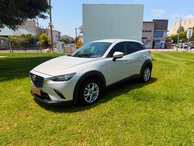 מודעת רכב מאזדה CX-3