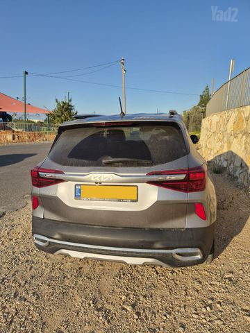 קיה סלטוס