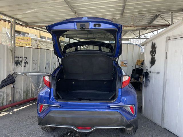 טויוטה C-HR