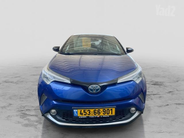 מודעת רכב טויוטה C-HR