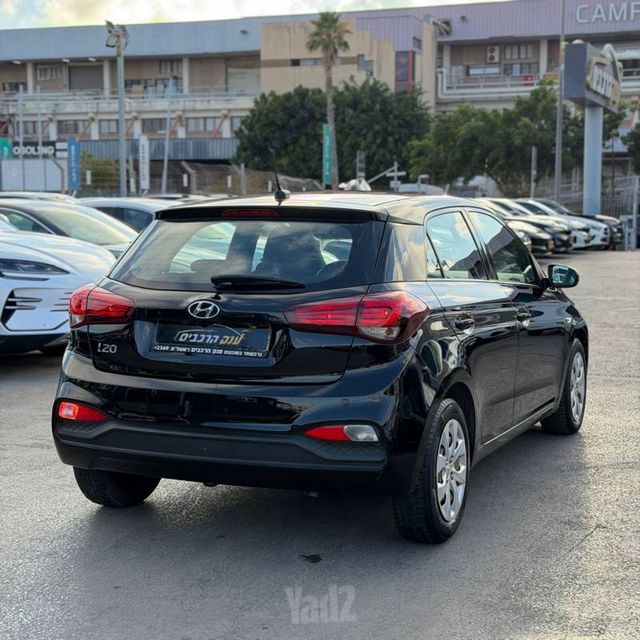 יונדאי i20