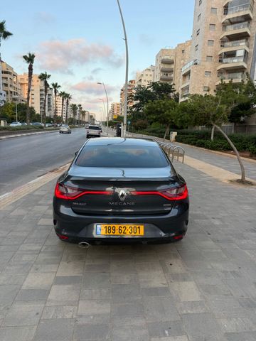 רנו מגאן