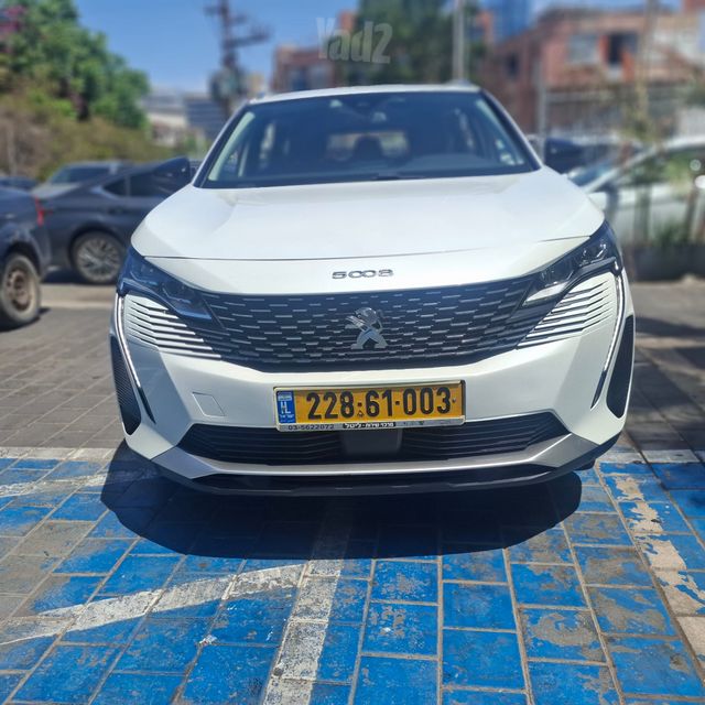 פיג'ו 5008