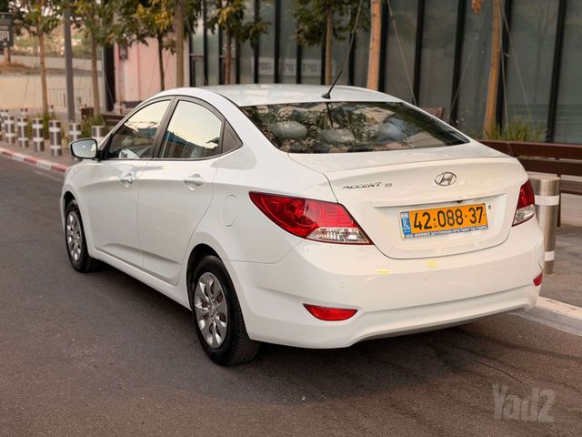 יונדאי אקסנט i25