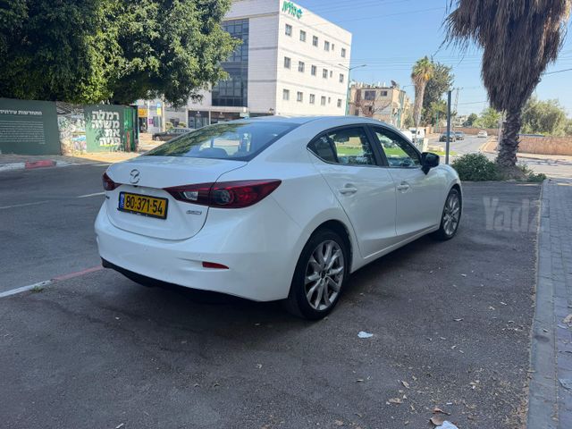 מאזדה 3