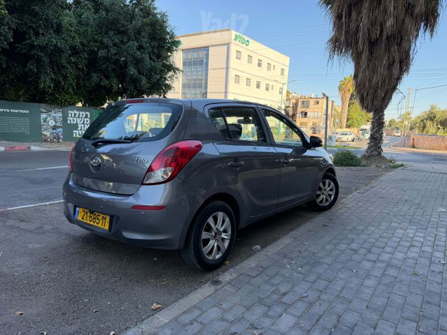 יונדאי i20