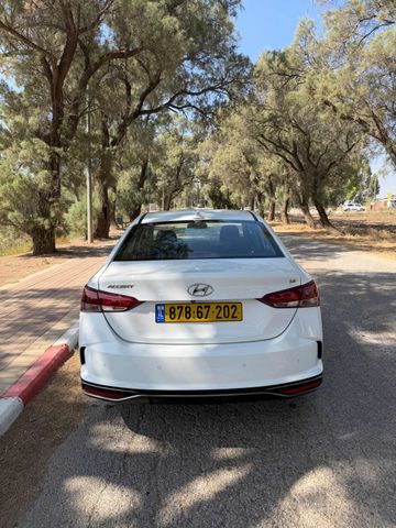 יונדאי אקסנט i25
