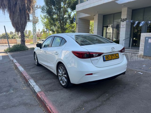 מאזדה 3