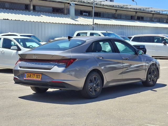 יונדאי אלנטרה