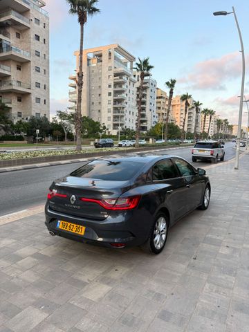 רנו מגאן