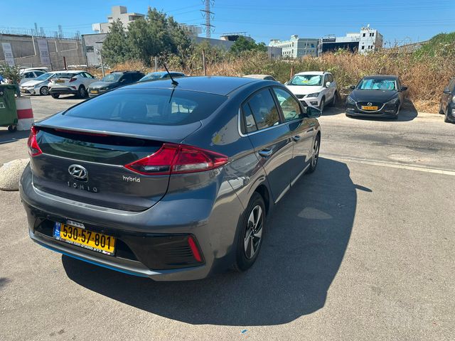 יונדאי איוניק