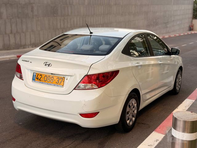 יונדאי אקסנט i25