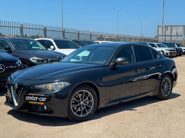 מודעת רכב אלפא רומיאו ג'וליה