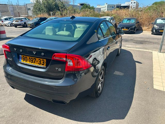 וולוו S60