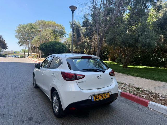מודעת רכב מאזדה 2 2