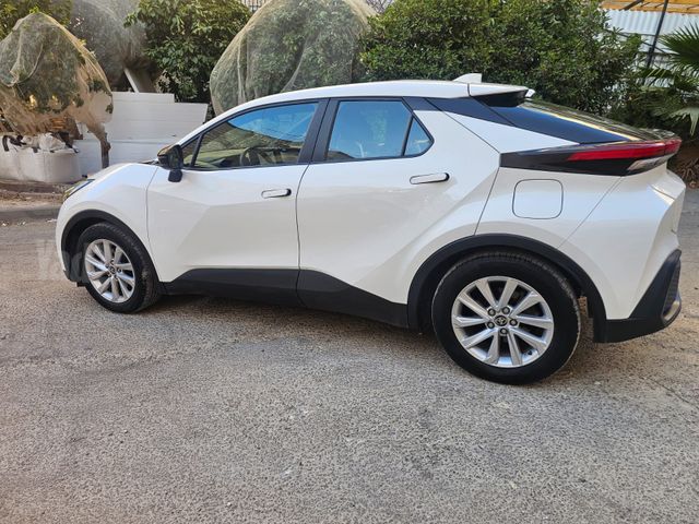 טויוטה C-HR