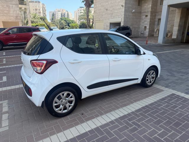 יונדאי i10