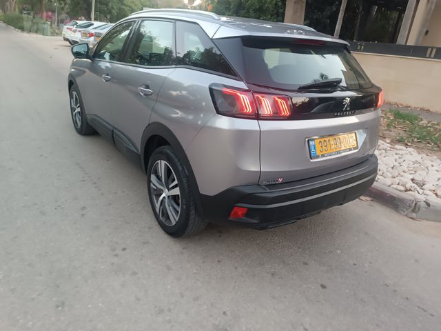 פיג'ו 3008