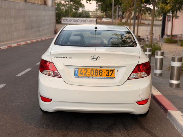 יונדאי אקסנט i25
