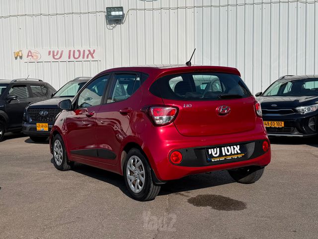 יונדאי i10