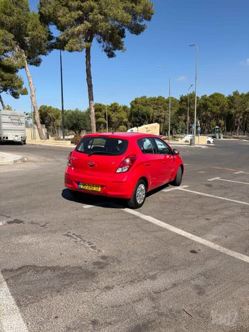 יונדאי i20