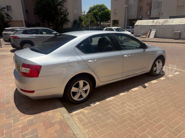 סקודה אוקטביה