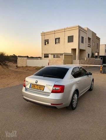 סקודה אוקטביה