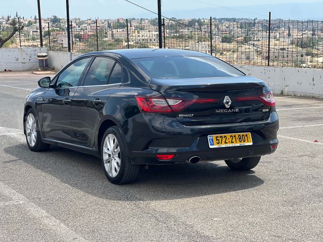 רנו מגאן
