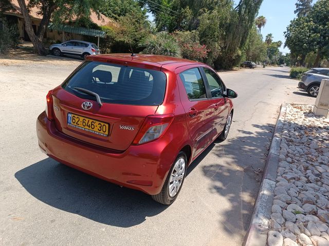 טויוטה יאריס