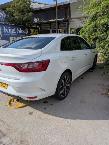 רנו מגאן