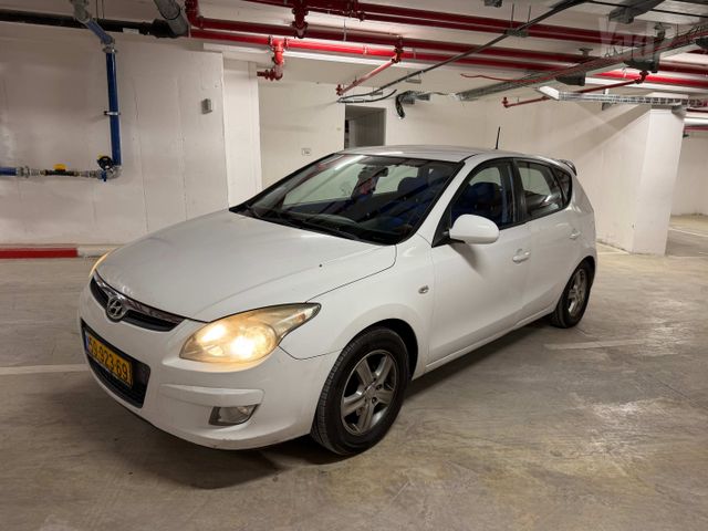 יונדאי i30