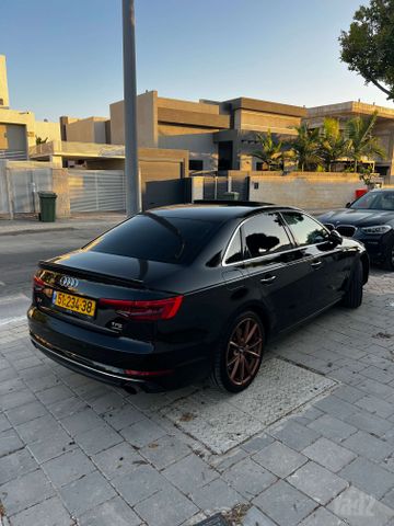 אאודי A4