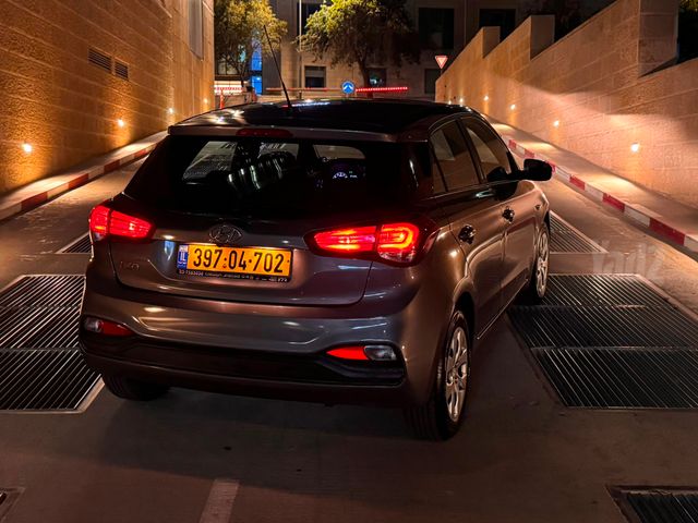 מודעת רכב יונדאי i20