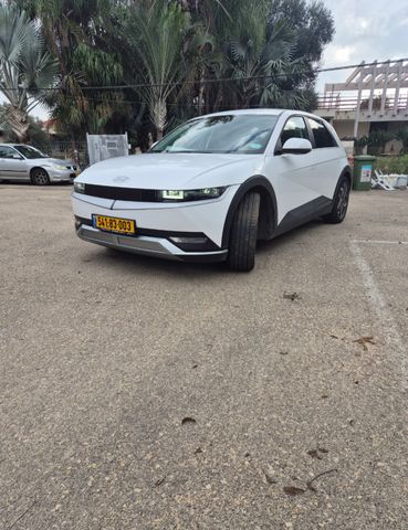 יונדאי איוניק 5