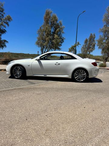 אינפיניטי G37