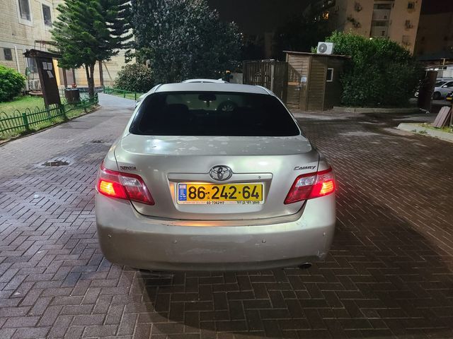 טויוטה קאמרי