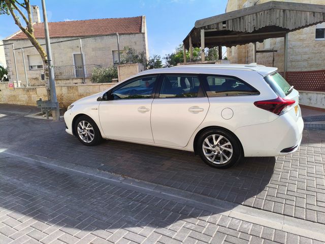 מודעת רכב טויוטה אוריס