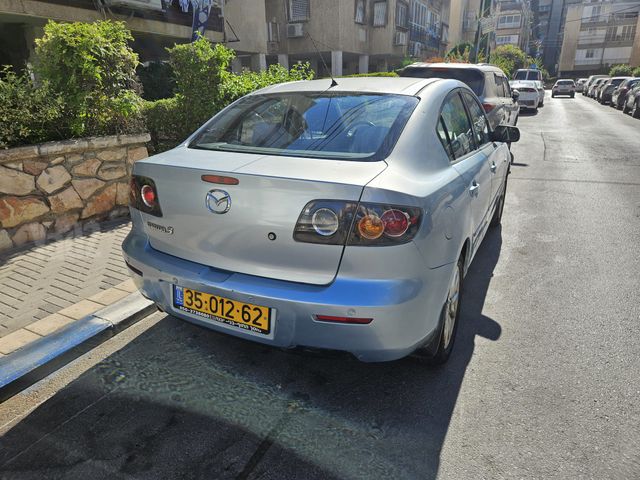 מאזדה 3