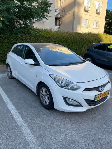 יונדאי i30