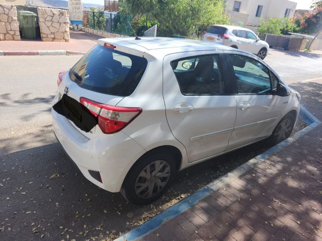 טויוטה יאריס