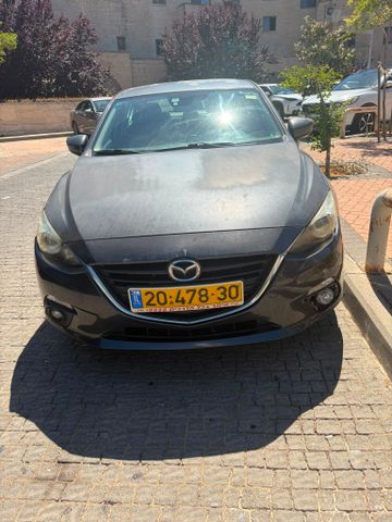 מודעת רכב מאזדה 3