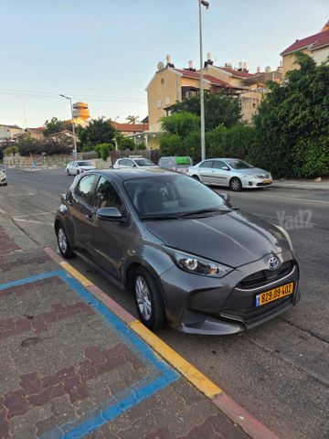 טויוטה יאריס