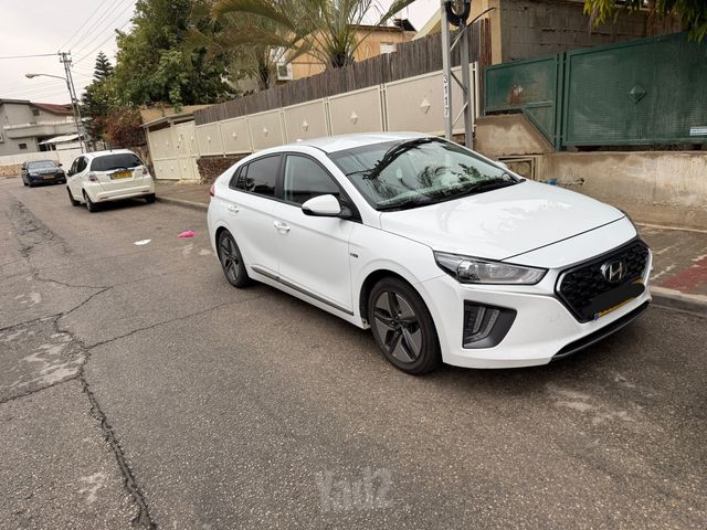 יונדאי איוניק