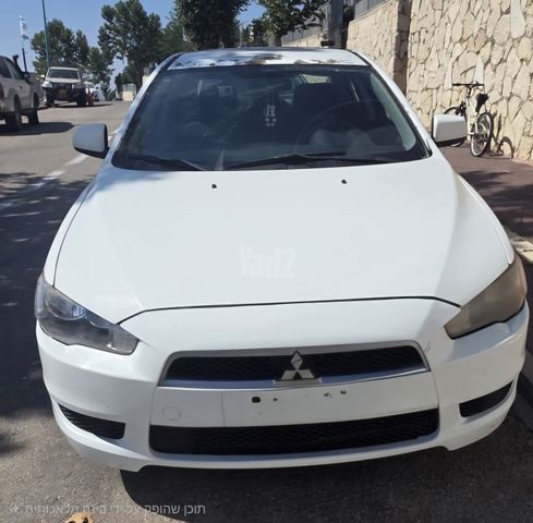 מיצובישי לנסר
