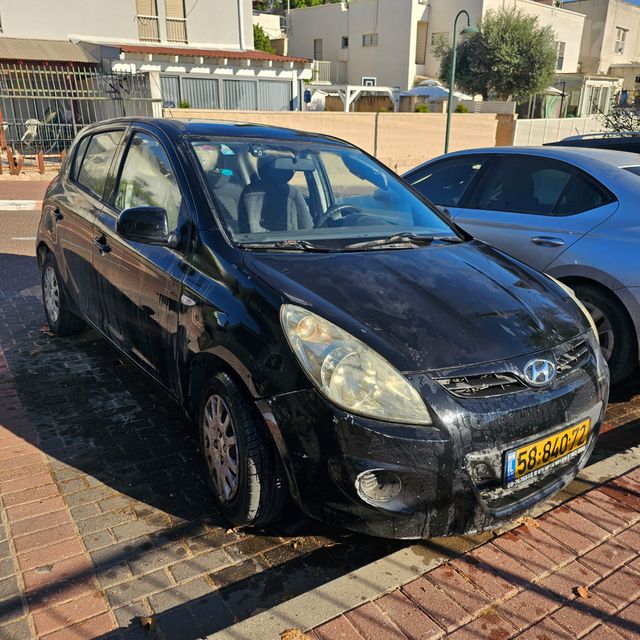 מודעת רכב יונדאי i20