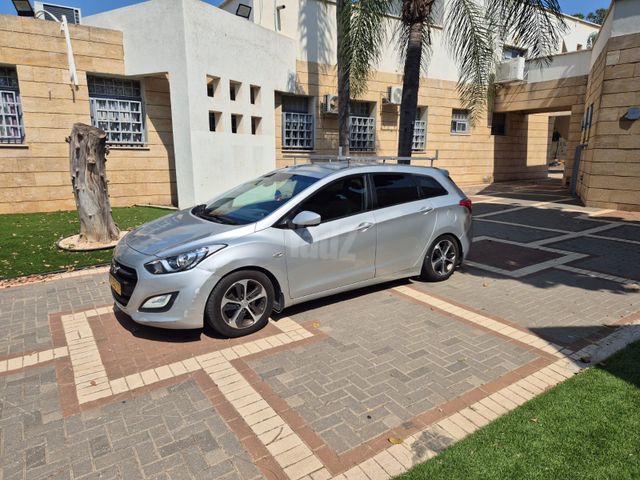 יונדאי i30