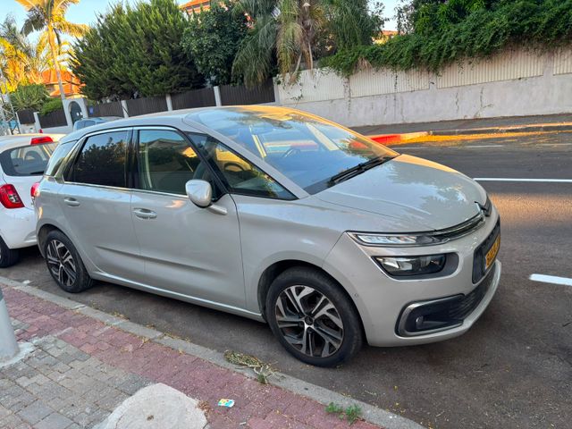 C4 פיקאסו Exclusive אוט׳ בנזין מיניוואן / MPV 5 מק 1.2 (130 כ״ס)