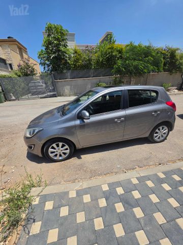 מודעת רכב יונדאי i20