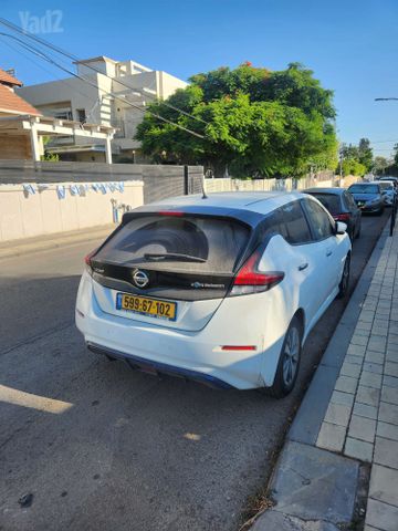ניסאן ליף