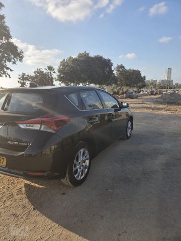 טויוטה אוריס